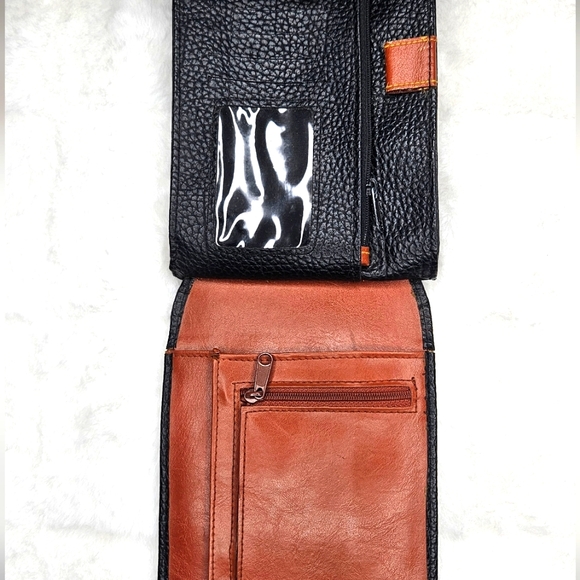 VTG Dooney & Bourke Cross-Body - Picture 6 of 10